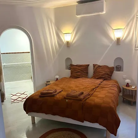 בית נופש On The Seaside With Pool In Valmer *