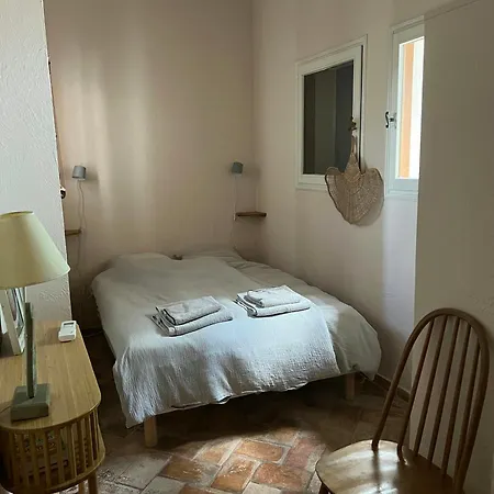 בית נופש On The Seaside With Pool In Valmer